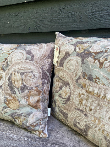 Waverly Taupe Linen cushion